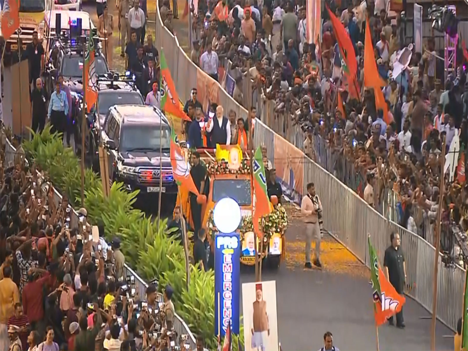 Visual from PM Modi's roadshow in Thiruvananthapuram (Photo/ANI)