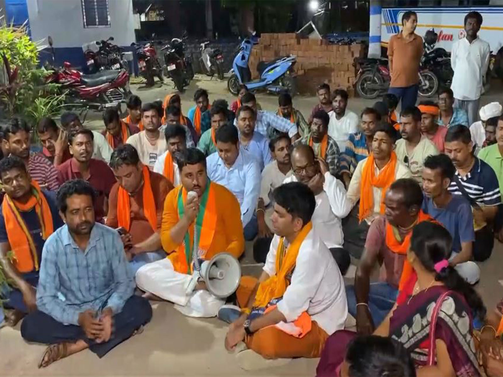 Visual from BJP workers' protest in Birbhum (Photo/ANI)