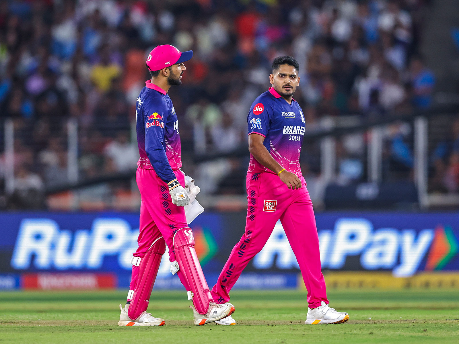 Tushar Deshpande (R). (Photo/ANI)