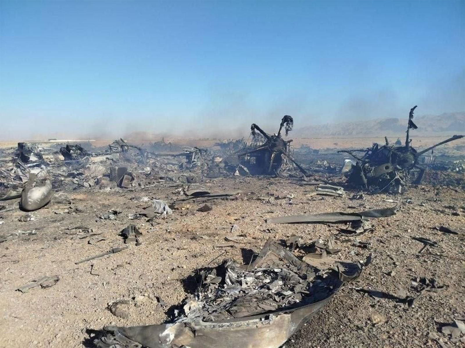 Ruins of aircraft (Photo: X@mb_ghalibaf)