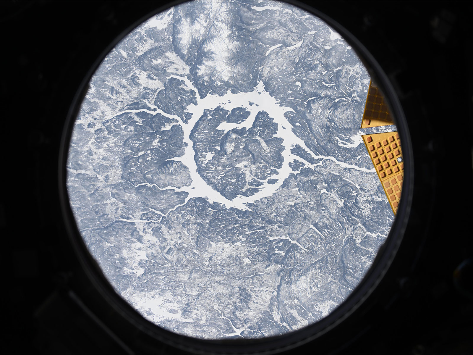 Moon's craters observed by Artemis II crew (Photo: X@Astro_ChrisW)