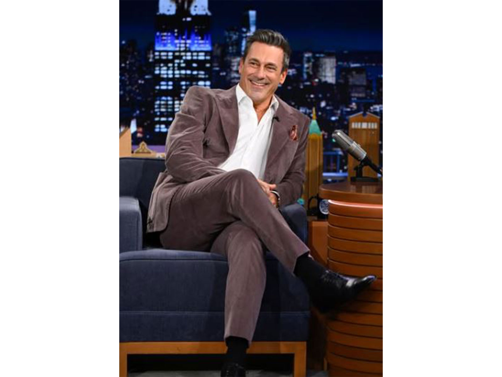  Jon Hamm (Photo/Instagram/ fallontonightbts)