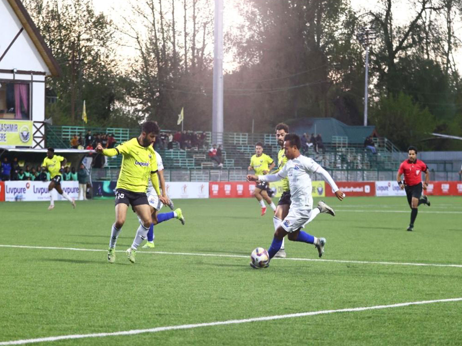 Chanmari FC and Real Kashmir FC players in action (Photo: IFL/AIFF)