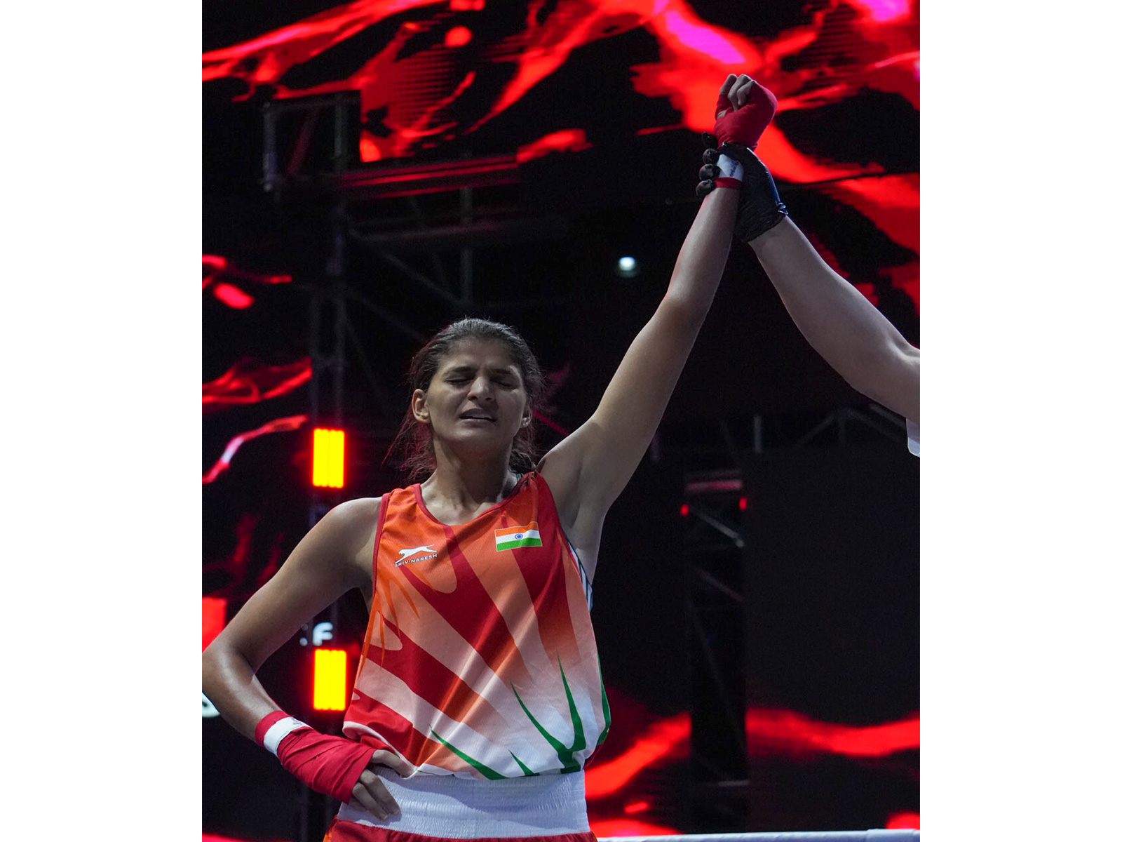 Jaismine celebrating her semifinals win (Photo: Asian Boxing)