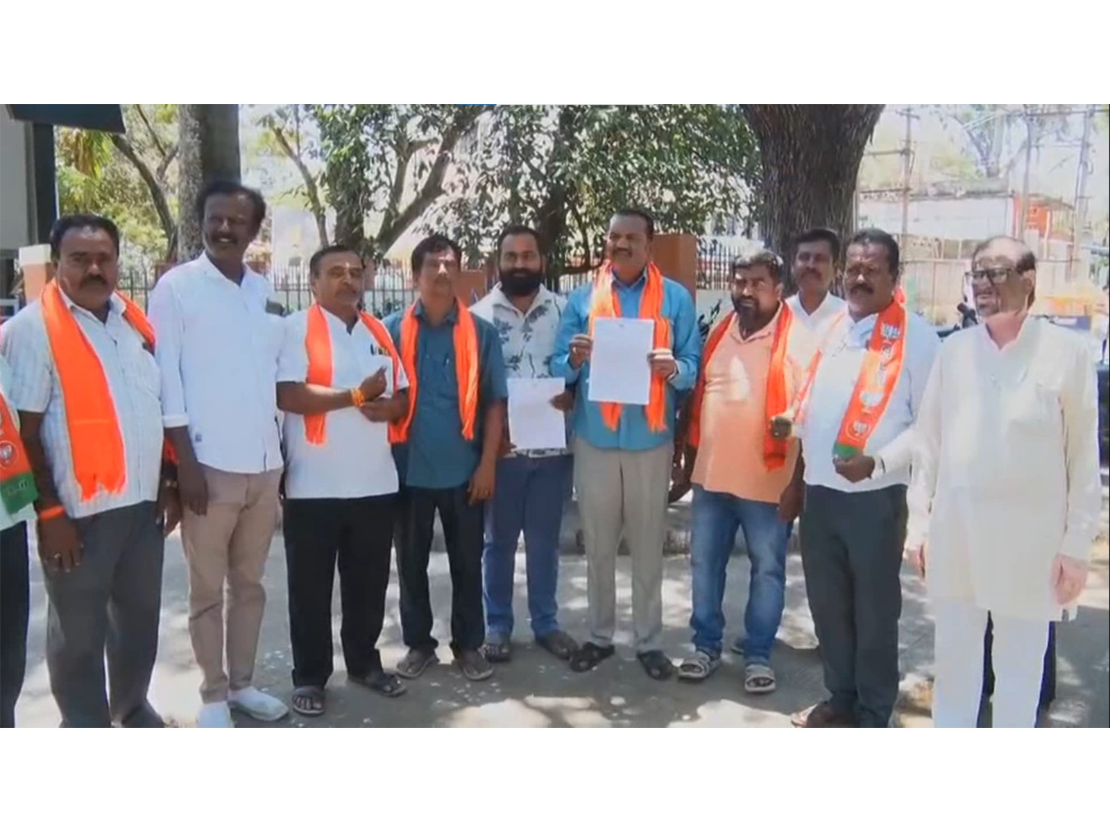 BJP protest against Congress chief Mallikarujun Kharge in Karnataka's Mandya (Photo/ANI)