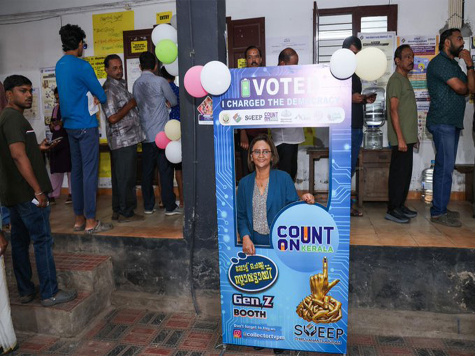 Seychelles High Commissioner to India, Lalatiana Accouche, visited a specialised 'Gen Z' polling booth in Thiruvananthapuram, Keraman (Photo/ECI)