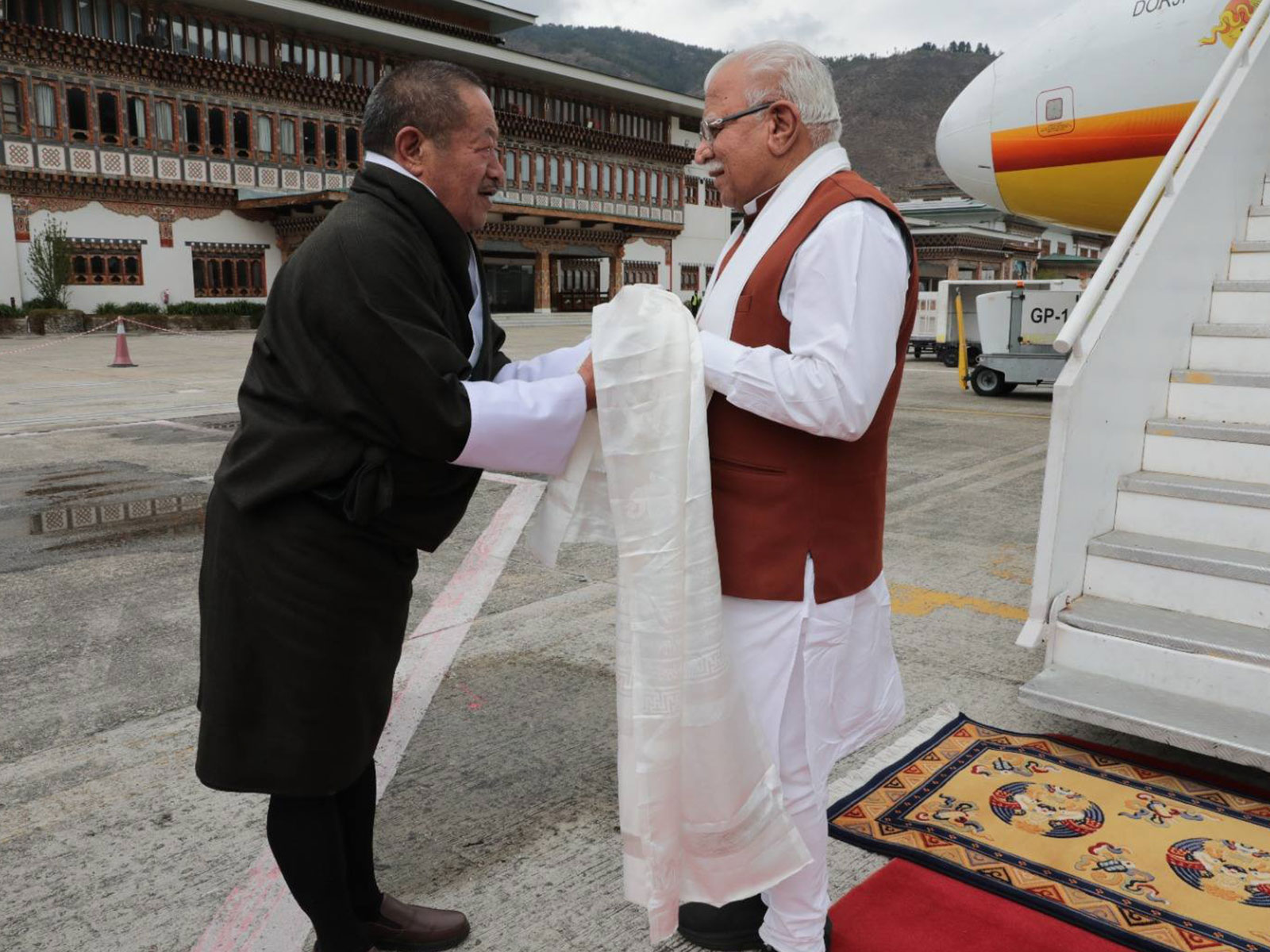 Union Minister for Power Manohar Lal Khattar meets Bhutan's Energy Minister Lyonpo Gem Tshering (Photo/X@mlkhattar)