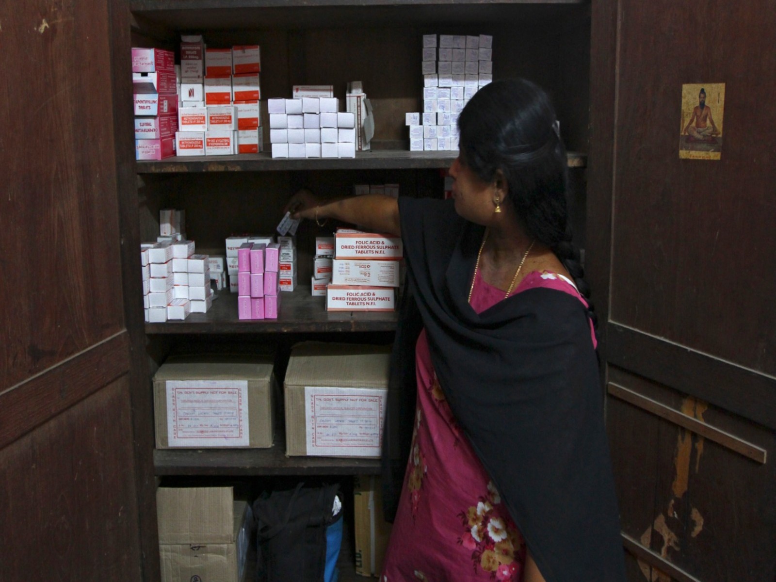 Representative Image: A pharmacist picks up medicine at Rajiv Gandhi Government General Hospital (RGGGH) in Chennai, Tamil Nadu, India (Photo/Reuters)