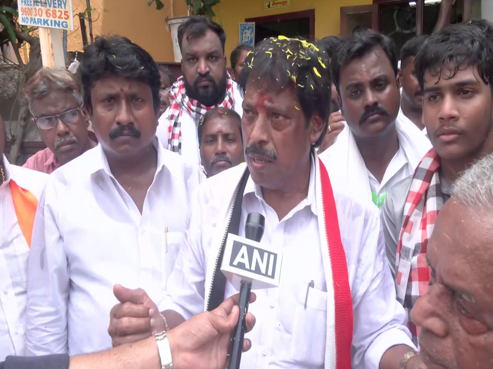 AIADMK candidate VN Ravi (Photo/ANI)