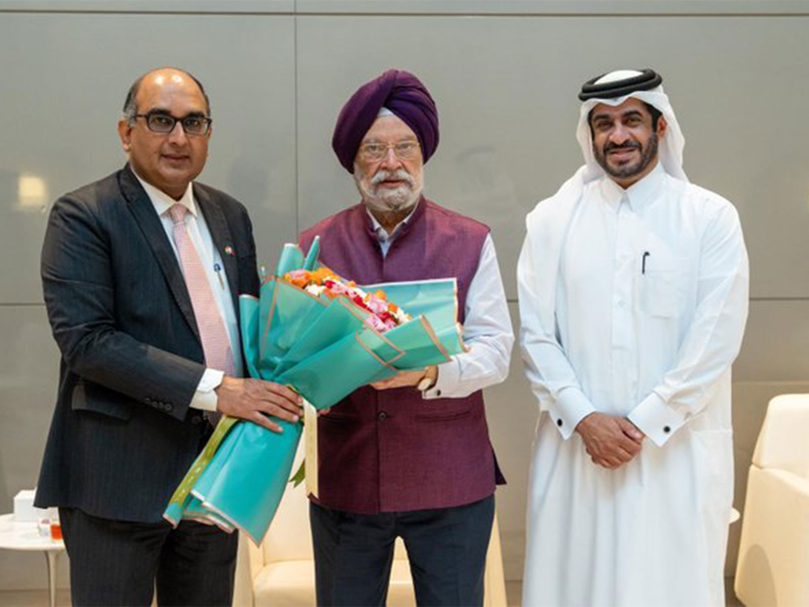 Union Minister for Petroleum and Natural Gas Hardeep Singh Puri arrives in Doha on a two-day visit (Photo/X@IndEmbDoha)