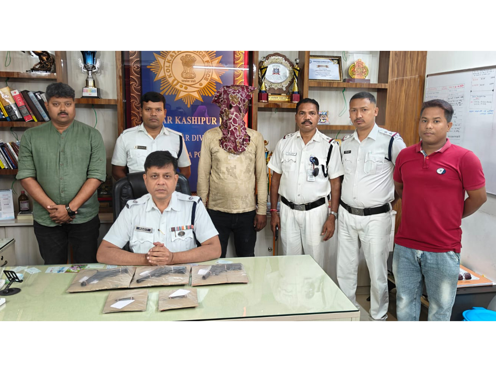 Arms dealer arrested in Kolkata Police raid (Photo/ANI)