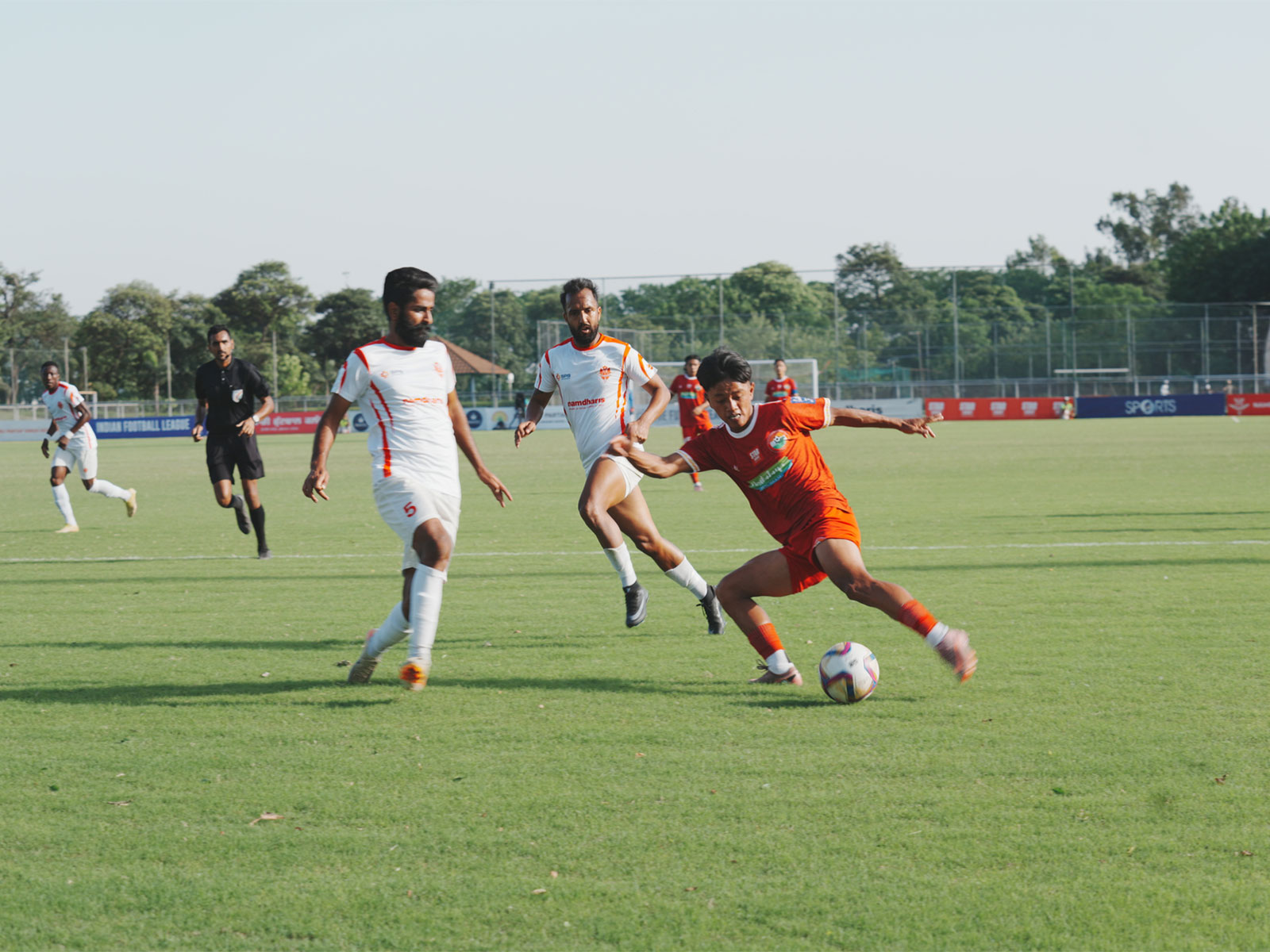 Shillong Lajong FC and Namdhari FC players in action (Photo: IFL/AIFF)