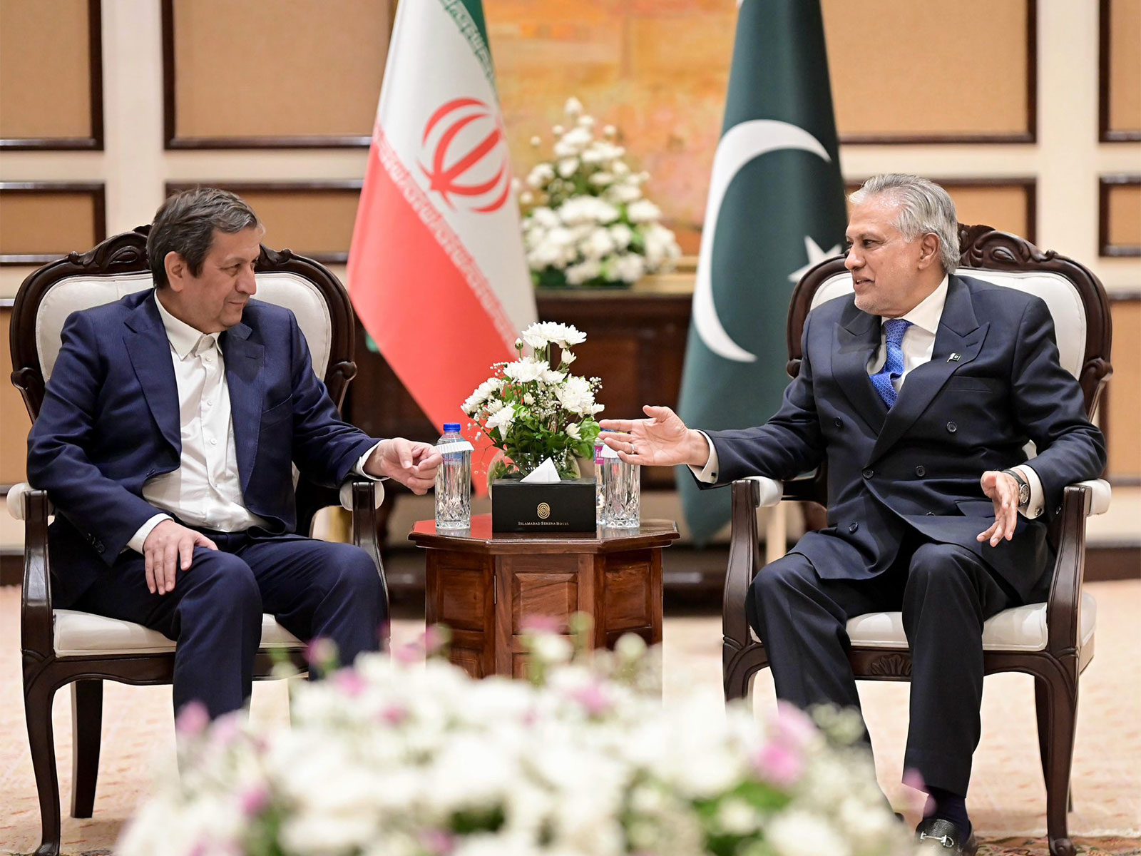 Iran Central Bank Governor Hemmati meets Pakistan's Deputy PM Ishaq Dar (Photo/X/@ForeignOfficePk)