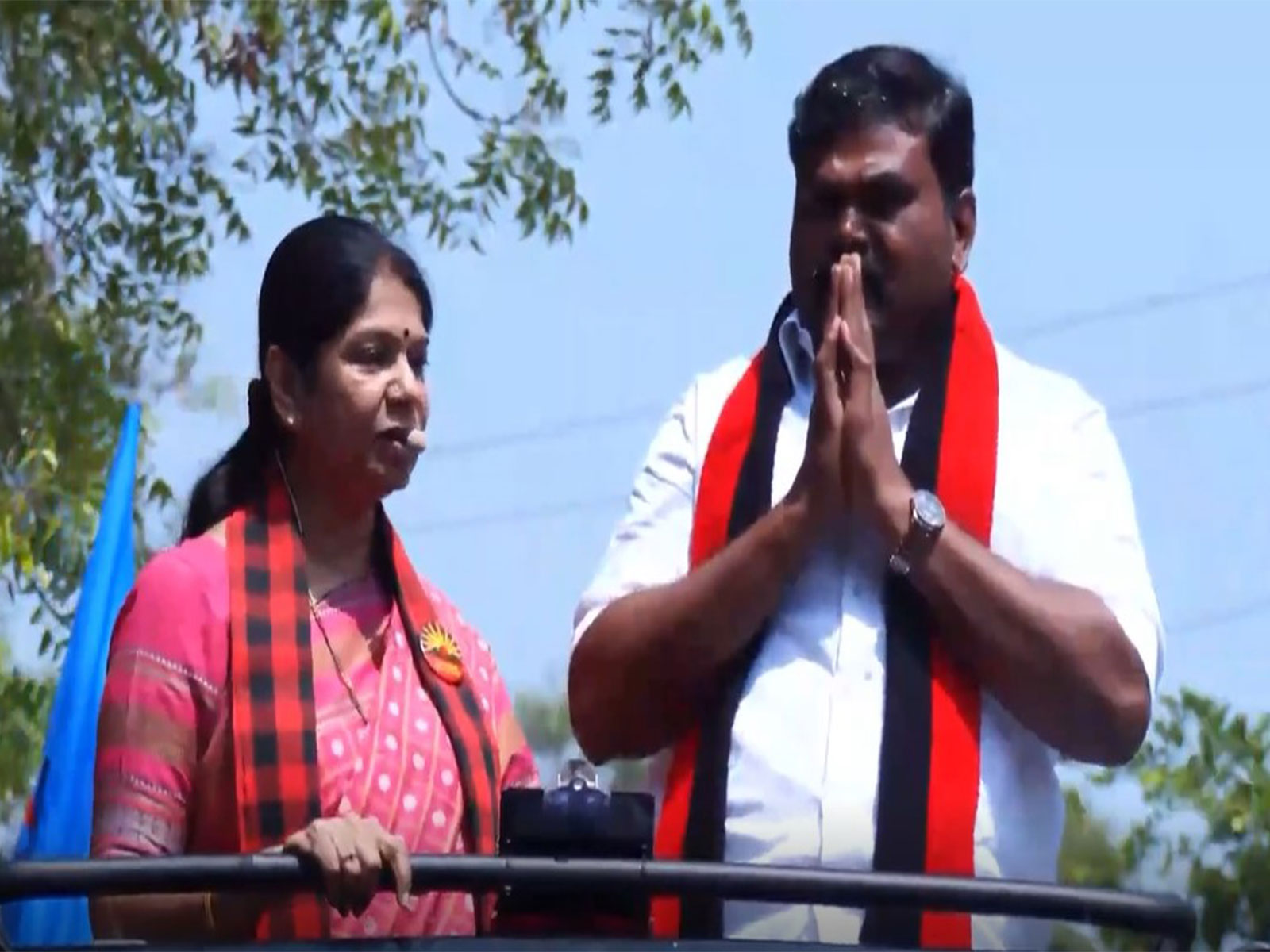 DMK MP Kanimozhi (left) with DMK's Alangulam candidate Manoj Pandian (Photo/ANI)