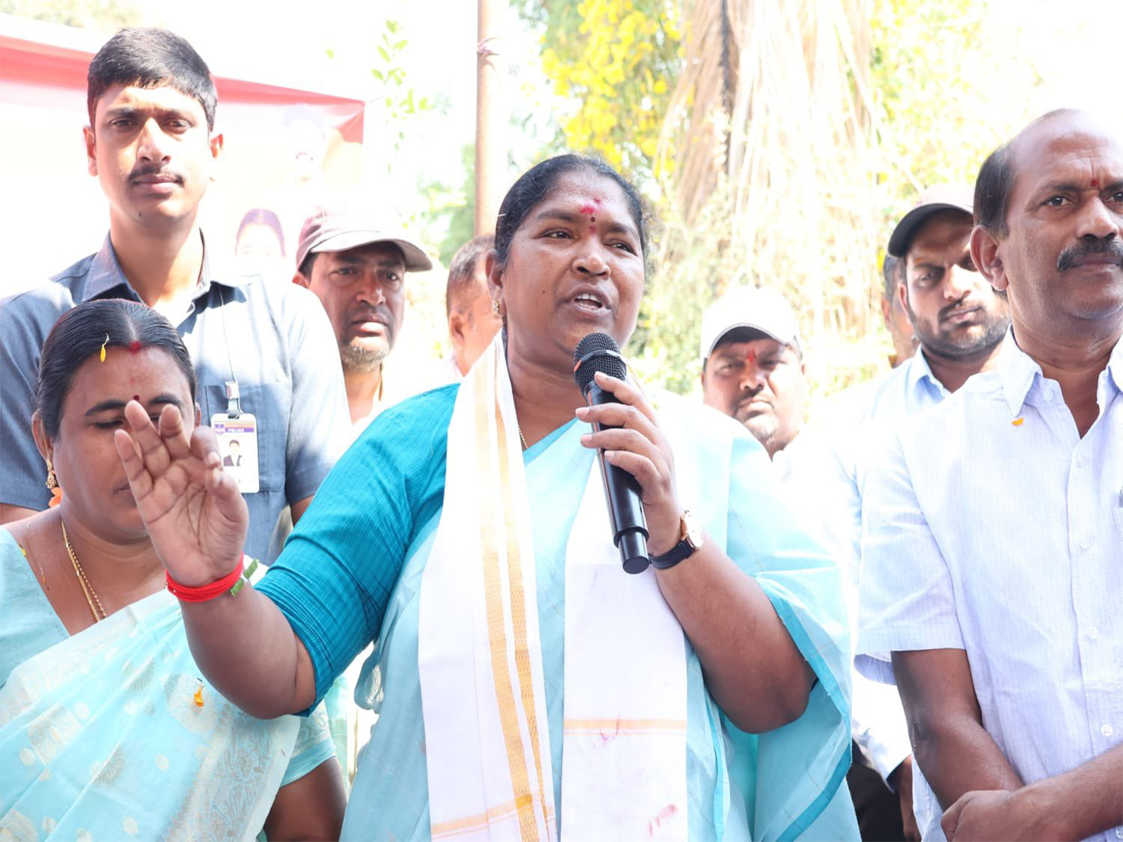 Telangana's Minister for Women and Child Welfare Danasari Anasuya Seethakka (Photo:X/@IPRTelangana