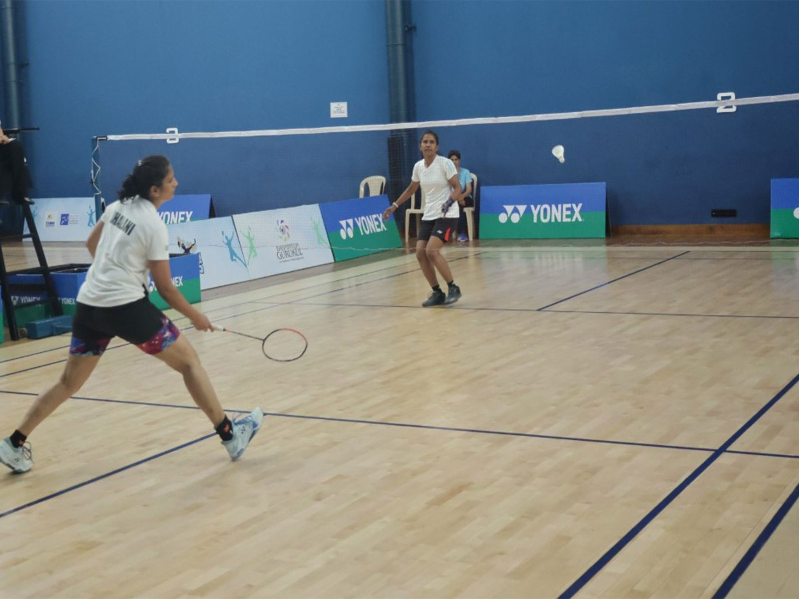 Ajita Ravindran (foreground) in action against Pooja Jhalani at 32nd GD Birla Memorial Open Veteran Masters Inter-Club Badminton Tournament (Image: GD Birla Memorial)