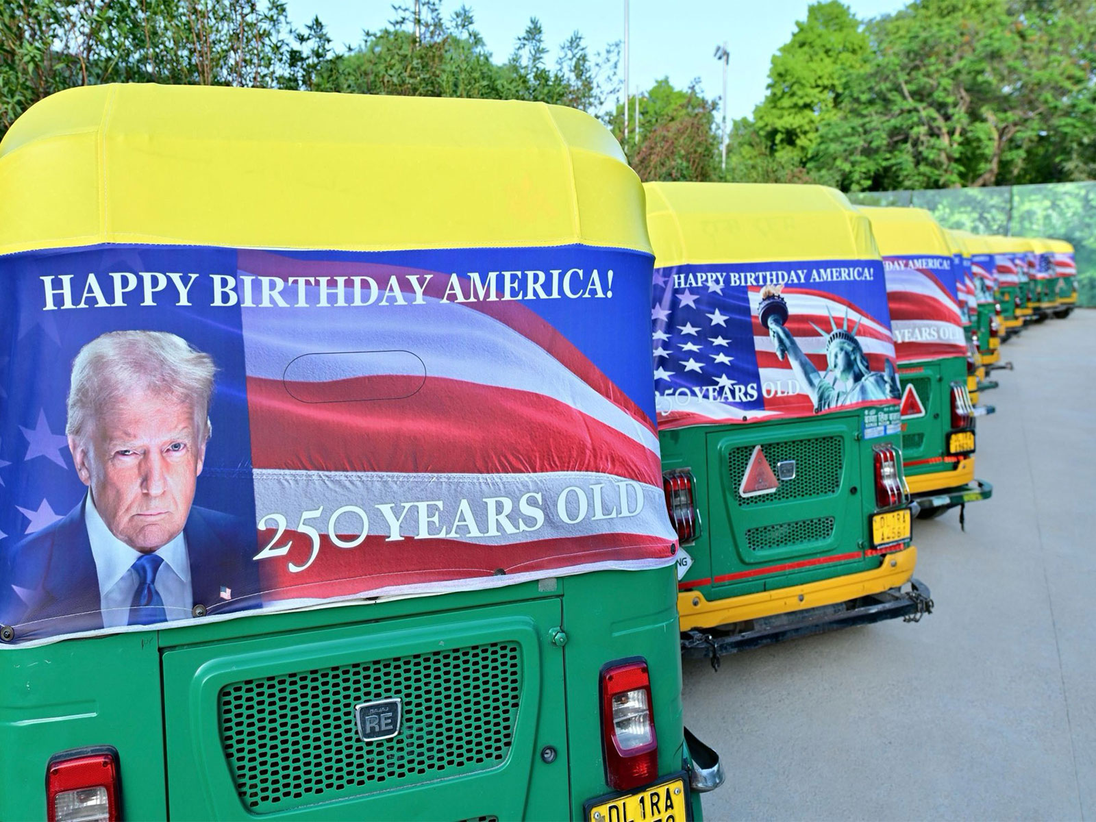 Auto rickshaws featuring US President Donald Trump (Photo: X@USAndIndia)