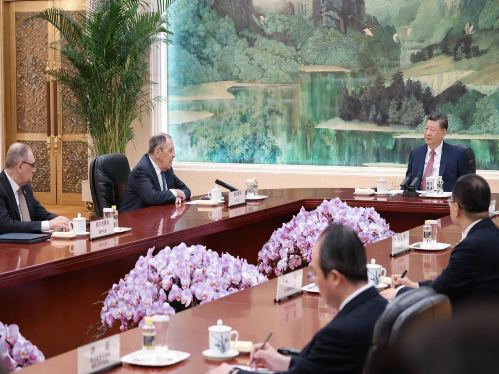 Russia's Foreign Minister Sergey Lavrov meets Xi Jinping (Photo/MFA Russia)
