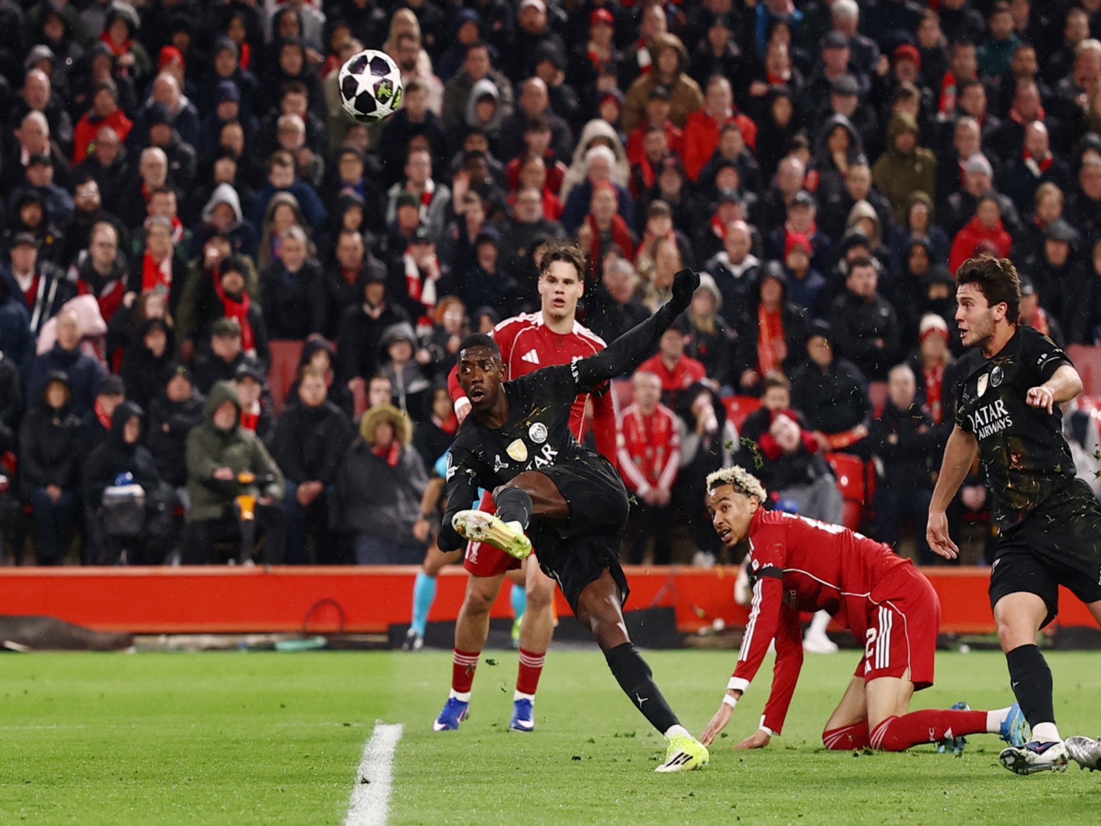 PSG and Liverpool players in action (Photo: Reuters)