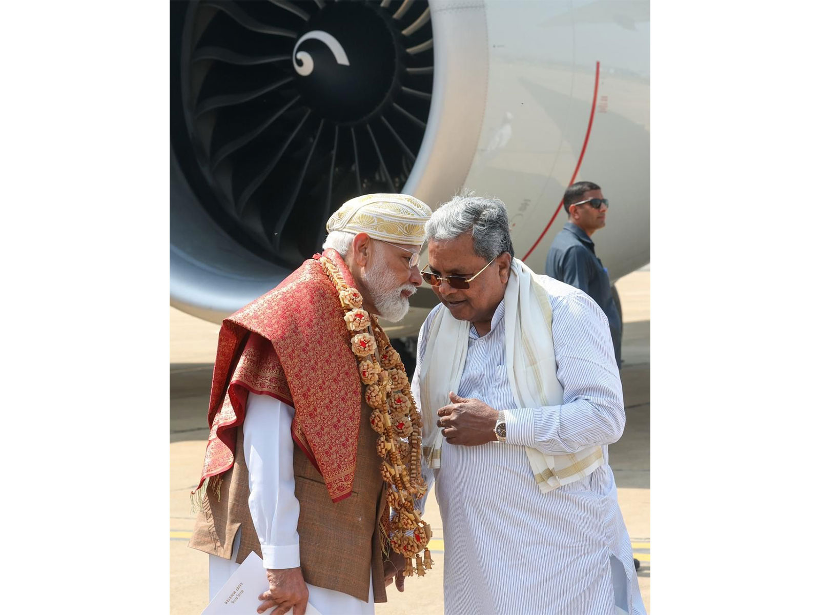 Karnataka Chief Minister Siddaramaiah with Prime Minister Narendra Modi (Photo/ANI)