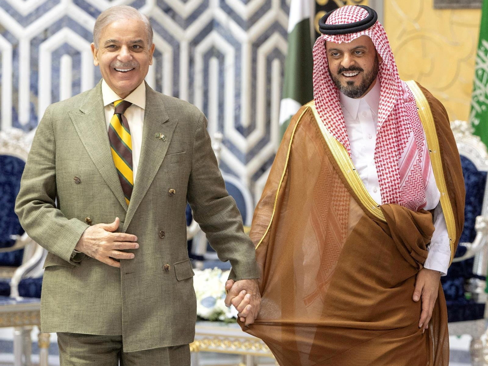 Pakistan Prime Minister Shehbaz Sharif with Saudi Prince Saud bin Mishaal bin Abdulaziz (Photo/Reuters)