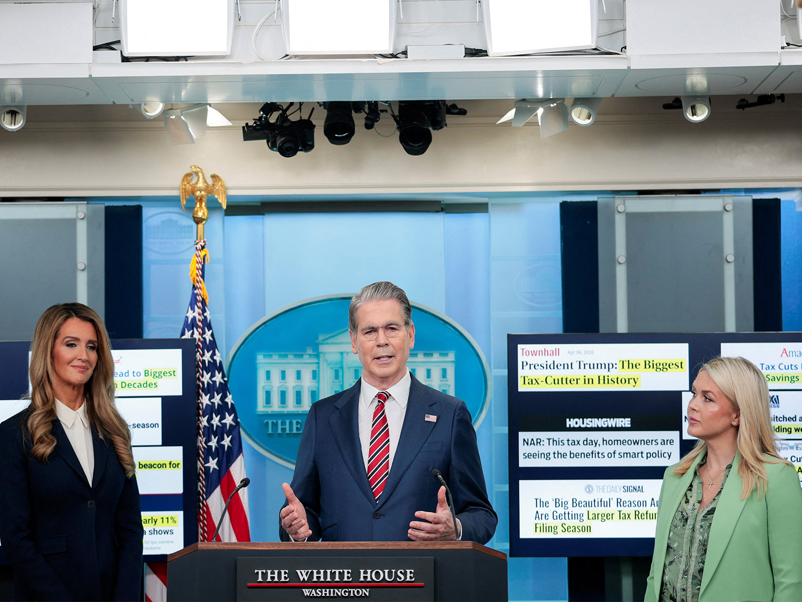 United States Secretary of the Treasury Scott Bessent with White House Press Secretary Karoline Leavitt and Kelly Loeffler (Photo/Reuters)
