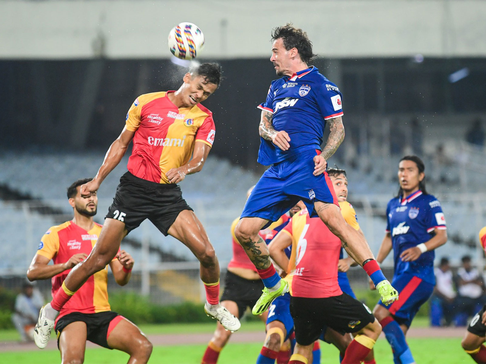 East Bengal FC and Bengaluru FC players in action (Photo: AIFF Media)