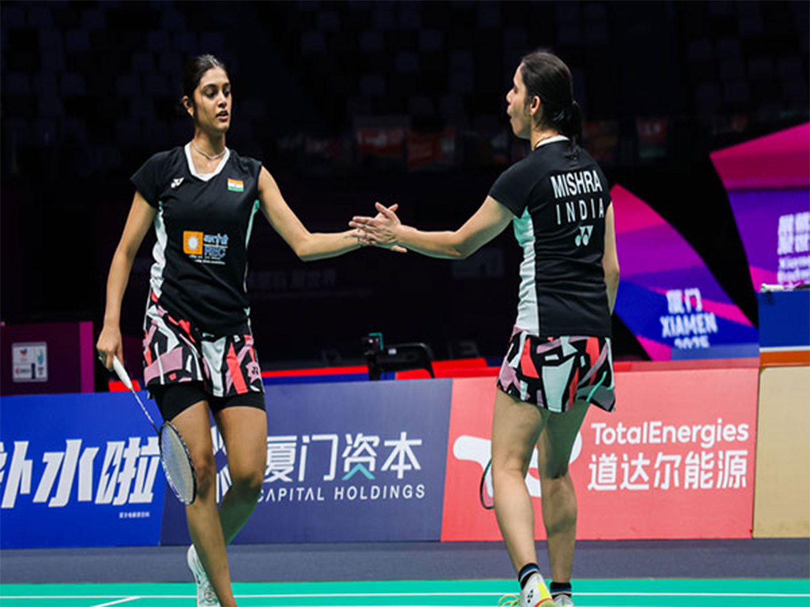 Tanisha Crasto (left) Shruti Mishra (right). (Photo: BWF)