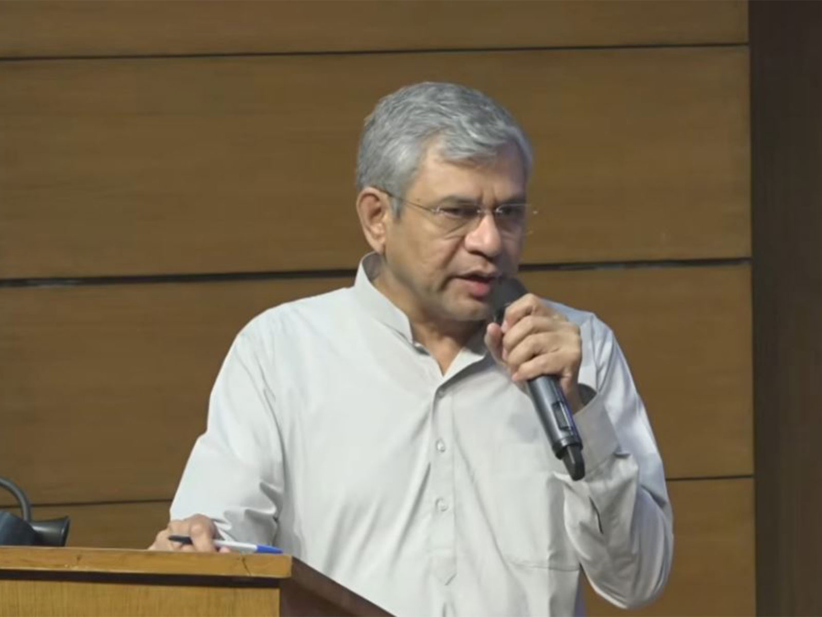 Union Information and Broadcasting Minister Ashwini Vaishnaw (Photo/PIB Youtube)