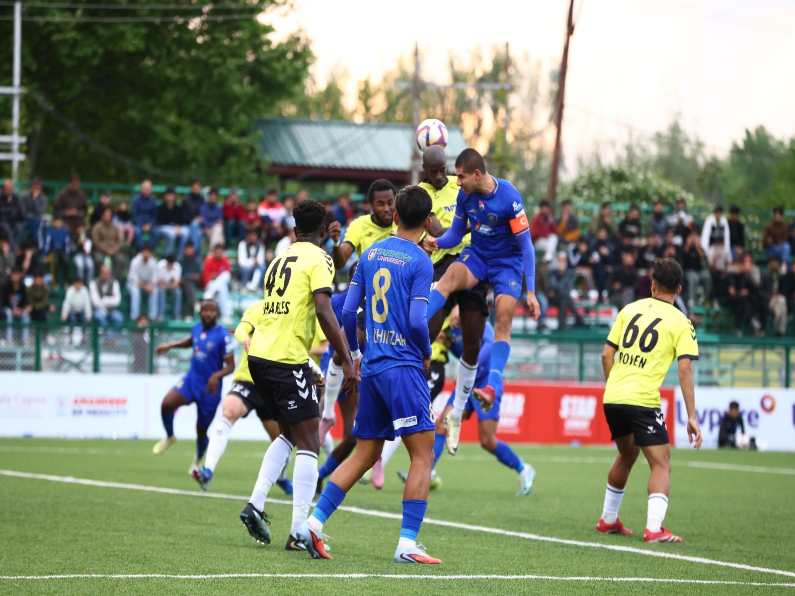 Real Kashmir FC and Sreenidi Deccan FC players in action (Photo: AIFF Media)