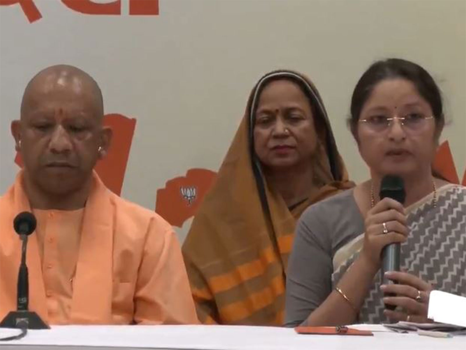 Union Women and Child Development Minister Annpurna Devi with UP CM Yogi Adityanath (Photo/ANI)