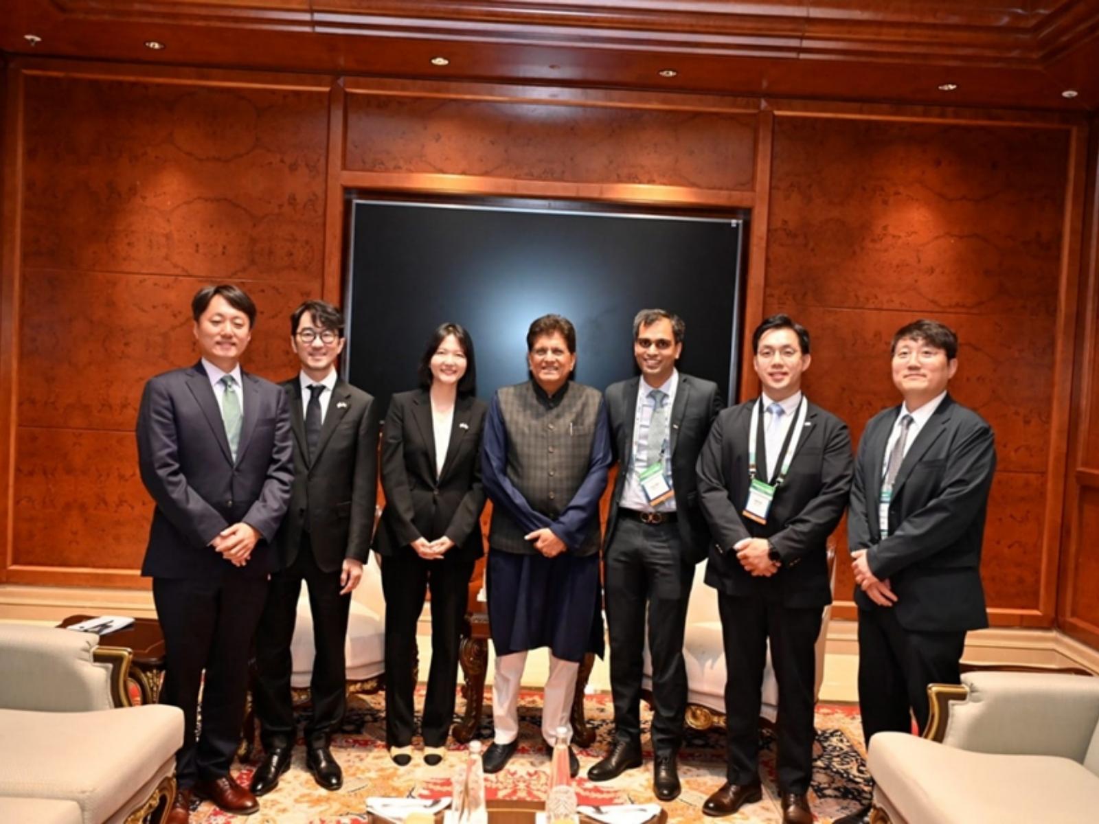 KRAFTON, Naver and Mirae Asset leadership with Union Minister Piyush Goyal during the announcement of the INR 6000 crore India-focused Unicorn Growth Fund in New Delhi"