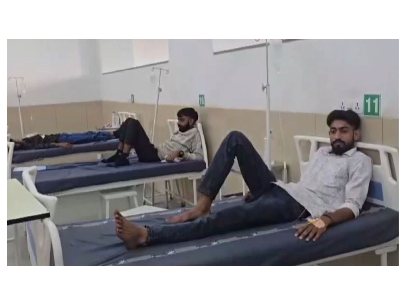 Gujarat: 50-60 hospitalised after suspected food poisoning at Dahod wedding (Photo/ANI)