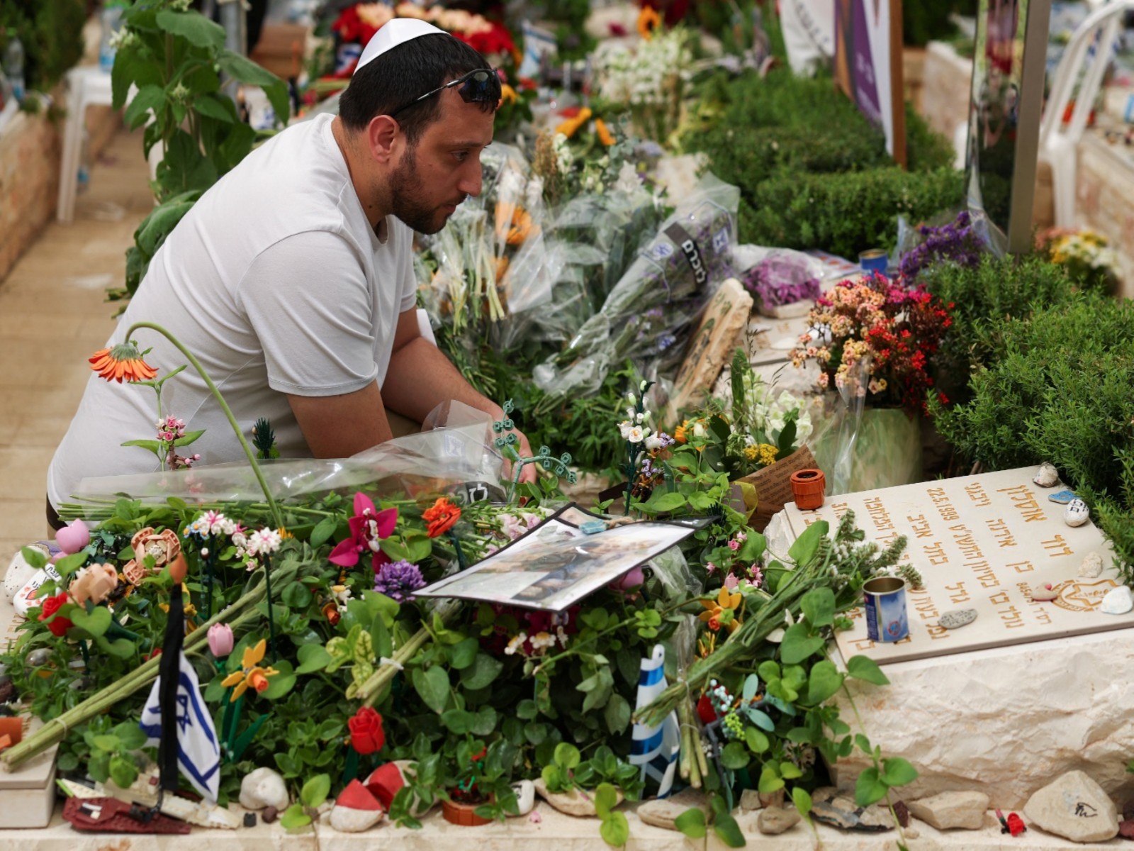 People commemorate Israel's Memorial Day (Photo/ Reuters)