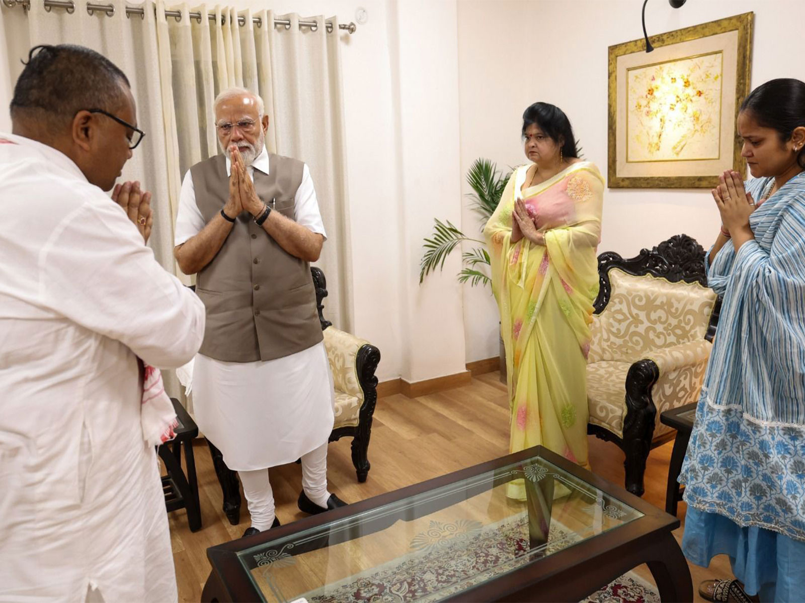 PM Narendra Modi meets the family of one of the victims of Pahalgam terror attack (File Photo/ANI)