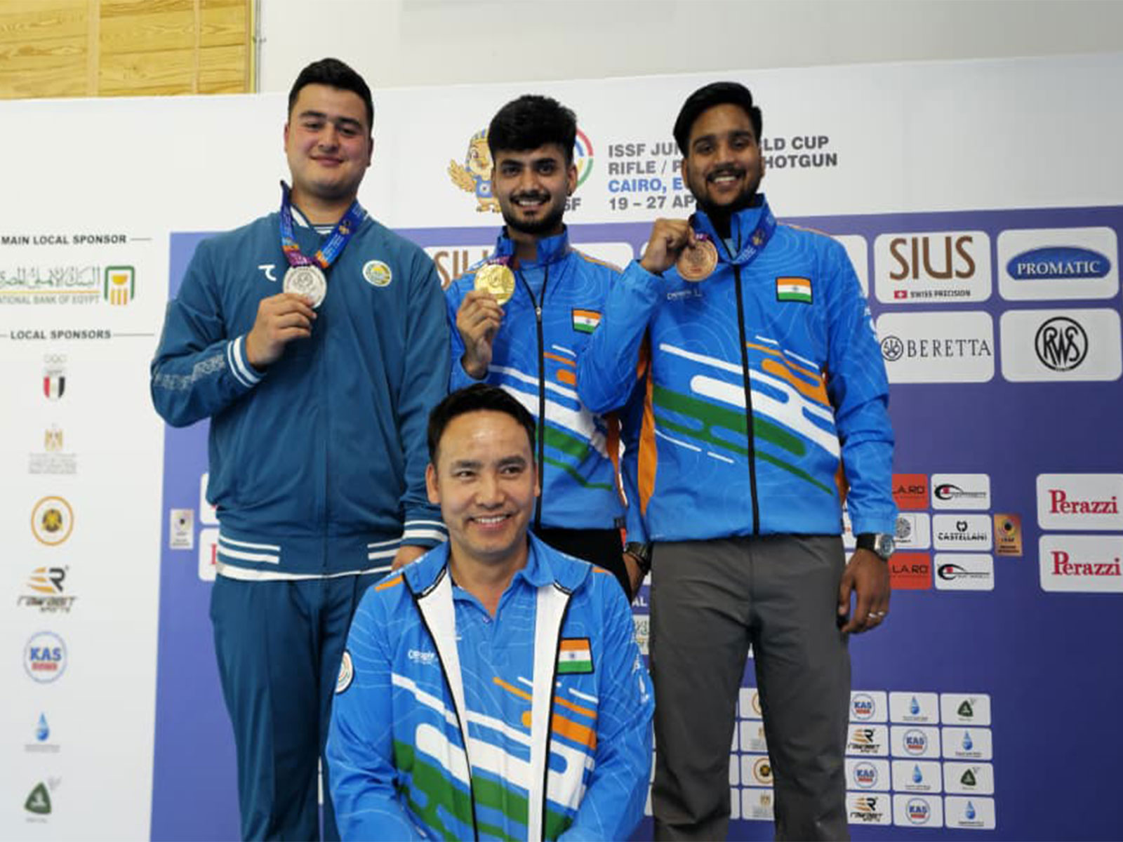 Indian shooters celebrating with medals. (Photo: NRAI)