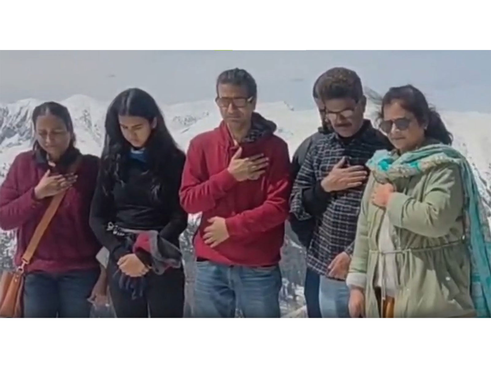 Tourists pays tribute to victims on Pahalgam attack anniversary (Photo/ANI)