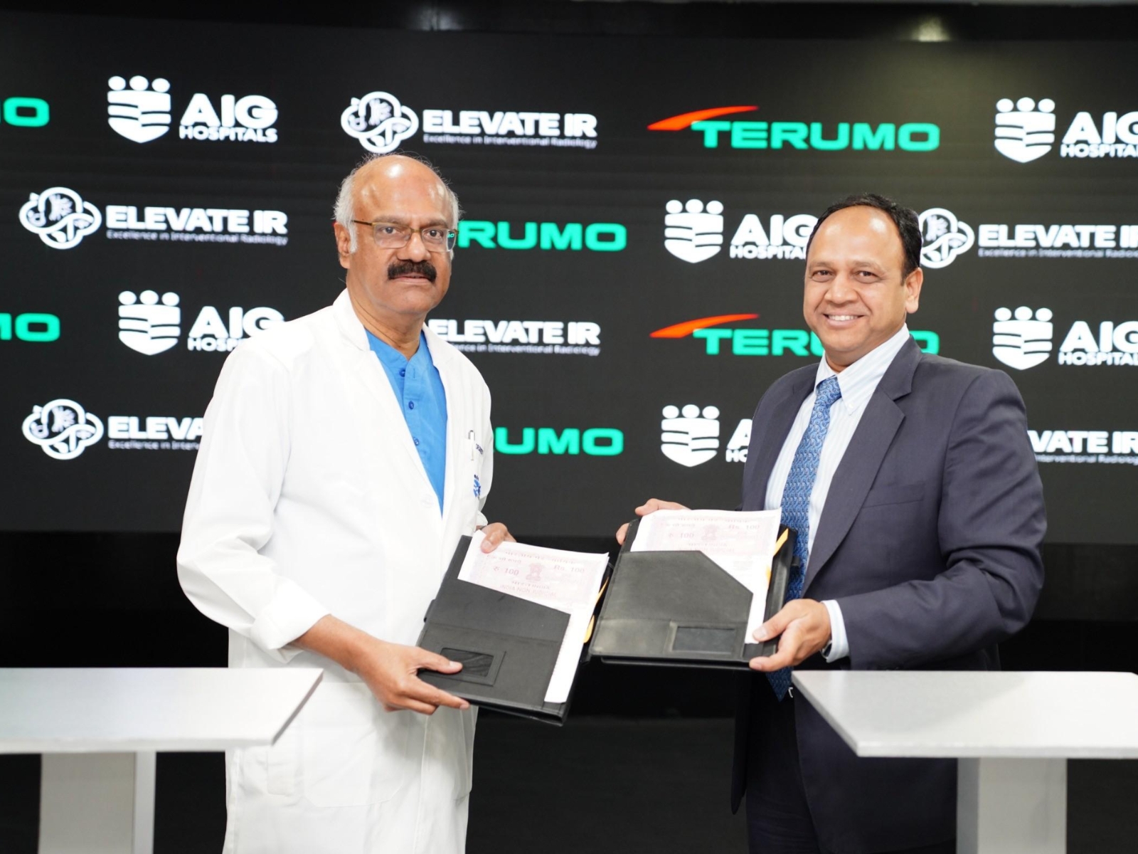 Mr. Shishir Agarwal (Terumo India) and Dr. D Nageshwar Reddy (AIG Hospitals)
