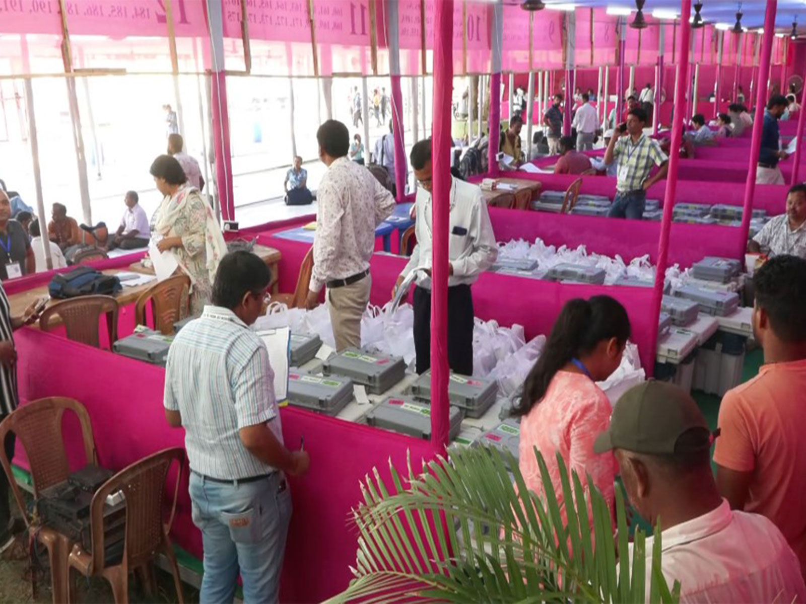 Polling preparations underway in Bankura ahead of first phase of West Bengal assembly polls (Photo/ANI)