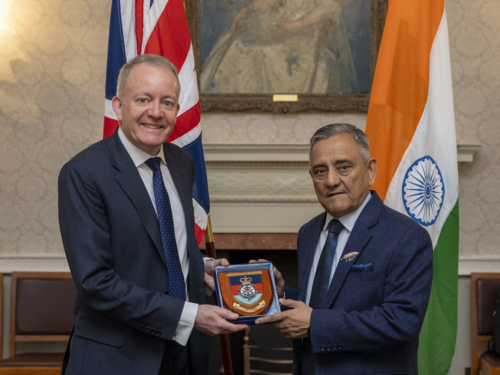 Chief of Defence Staff General Anil Chauhan meets UK Air Chief Marshal Sir Richard Knighton during his visit to the United Kingdom. (Photo: X/@HQ_IDS_India)