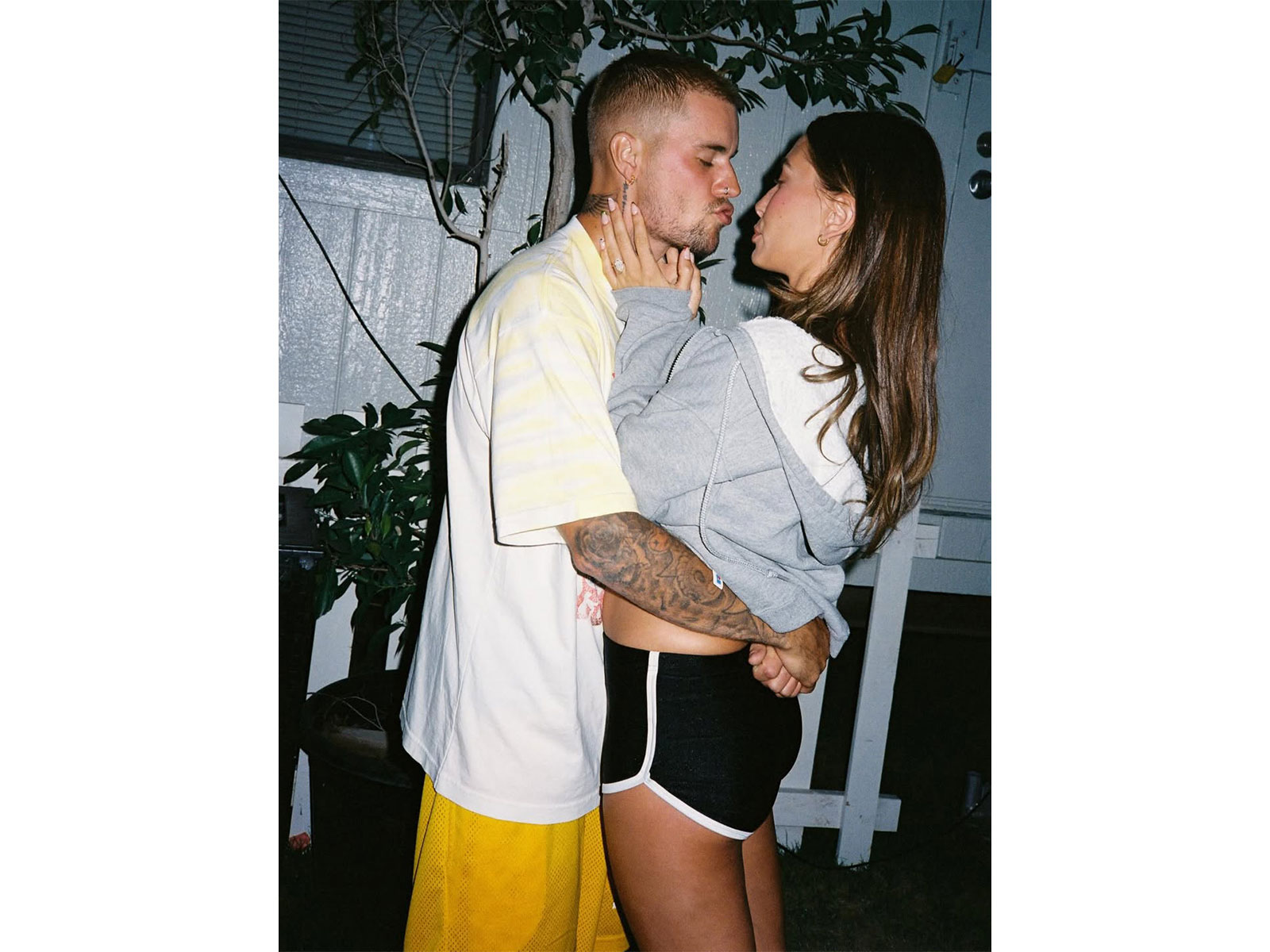 Justin Bieber and Hailey (Photo/instagram/@lilbieber)