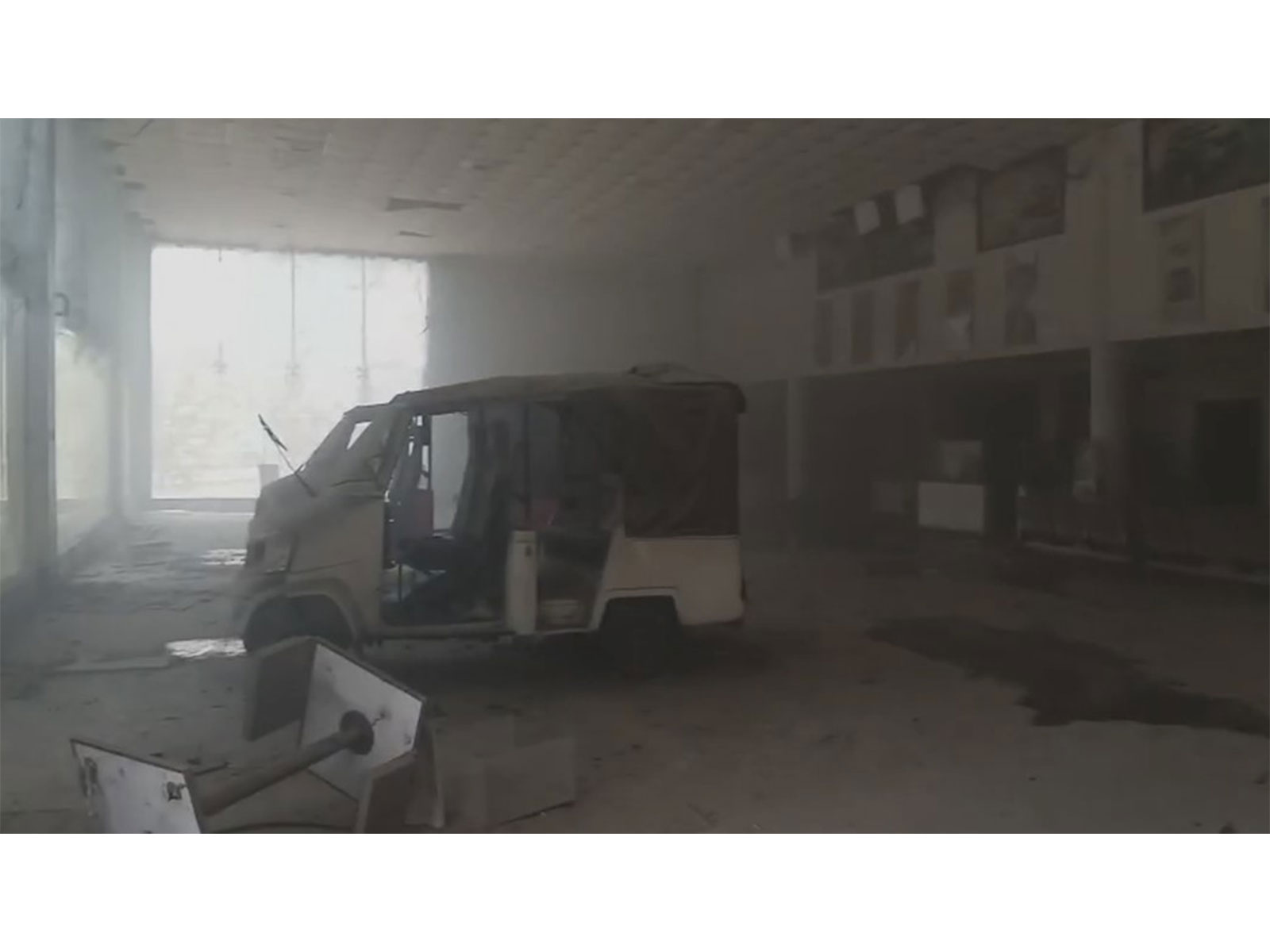 Fire breaks out at Mahindra Showroom in Bihar (Photo/ANI)