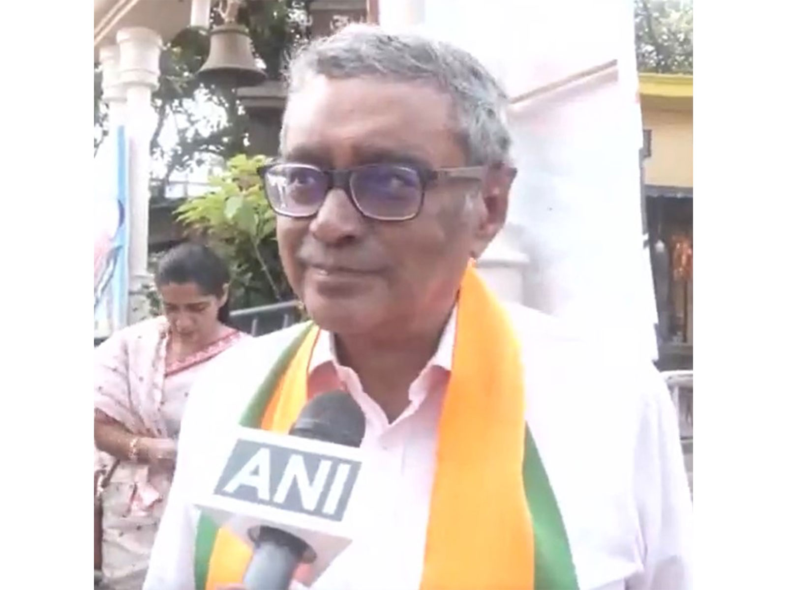 BJP candidate from Rashbehari constituency Swapan Dasgupta (Photo/ANI)