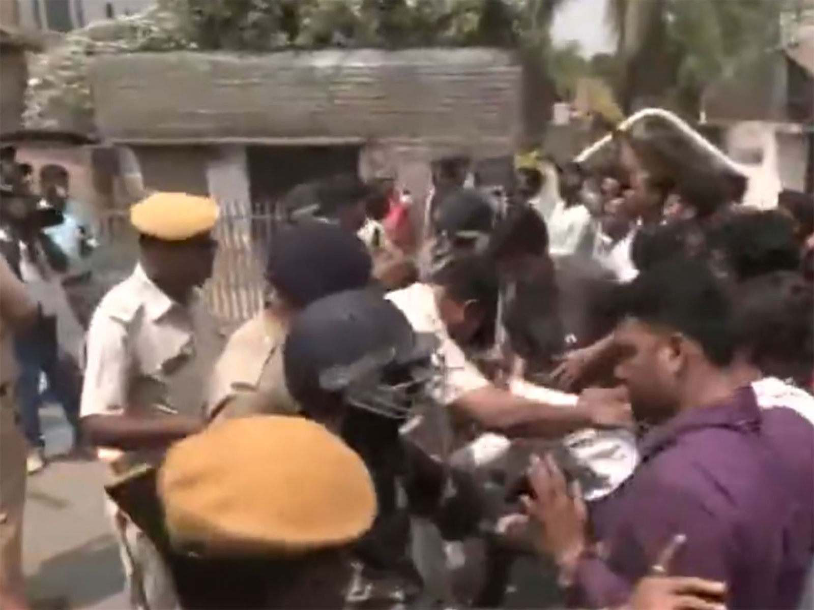 TMC and AUJP workers clash in Murshidabad (Photo/ANI)