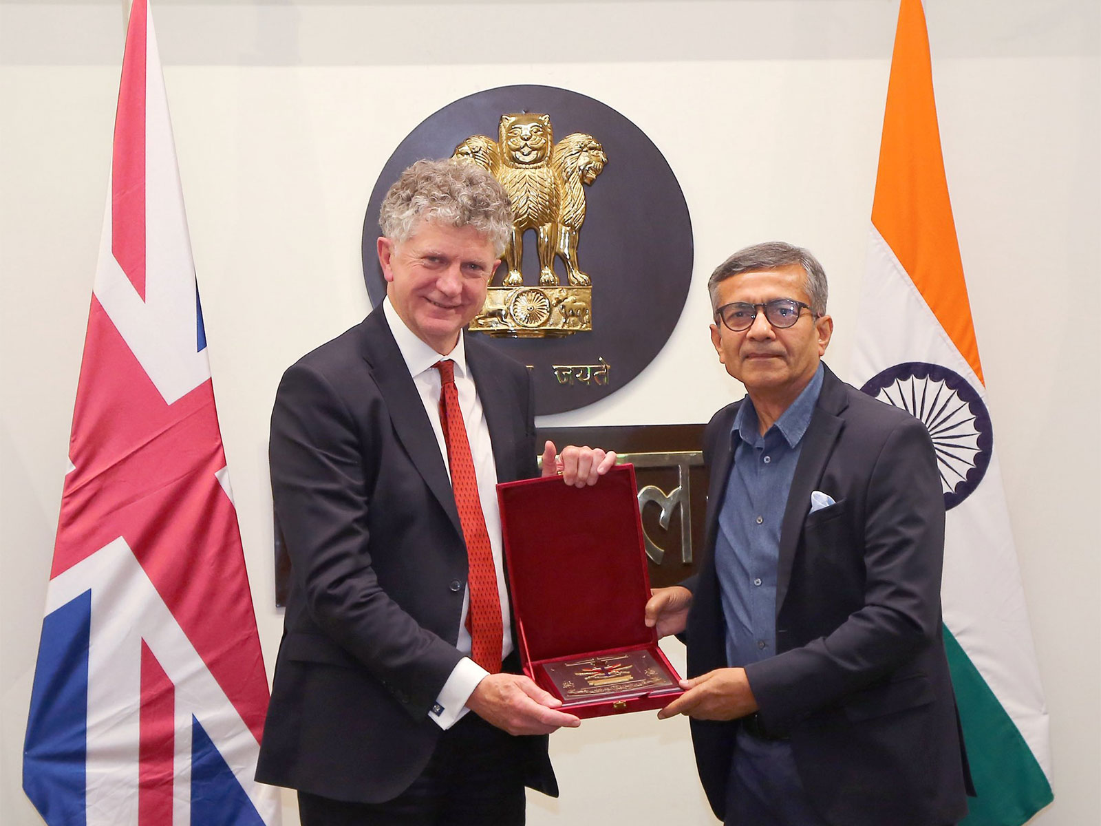Defence Secretary Rajesh Kumar Singh with Jonathan Nicholas Powell, National Security Advisor of the UK (Photo: X@SpokespersonMoD)