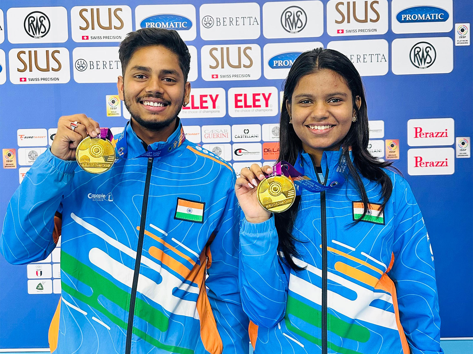 Shambhavi Kshirsagar and Divyanshu Dewangan (Photo/ISSF)
