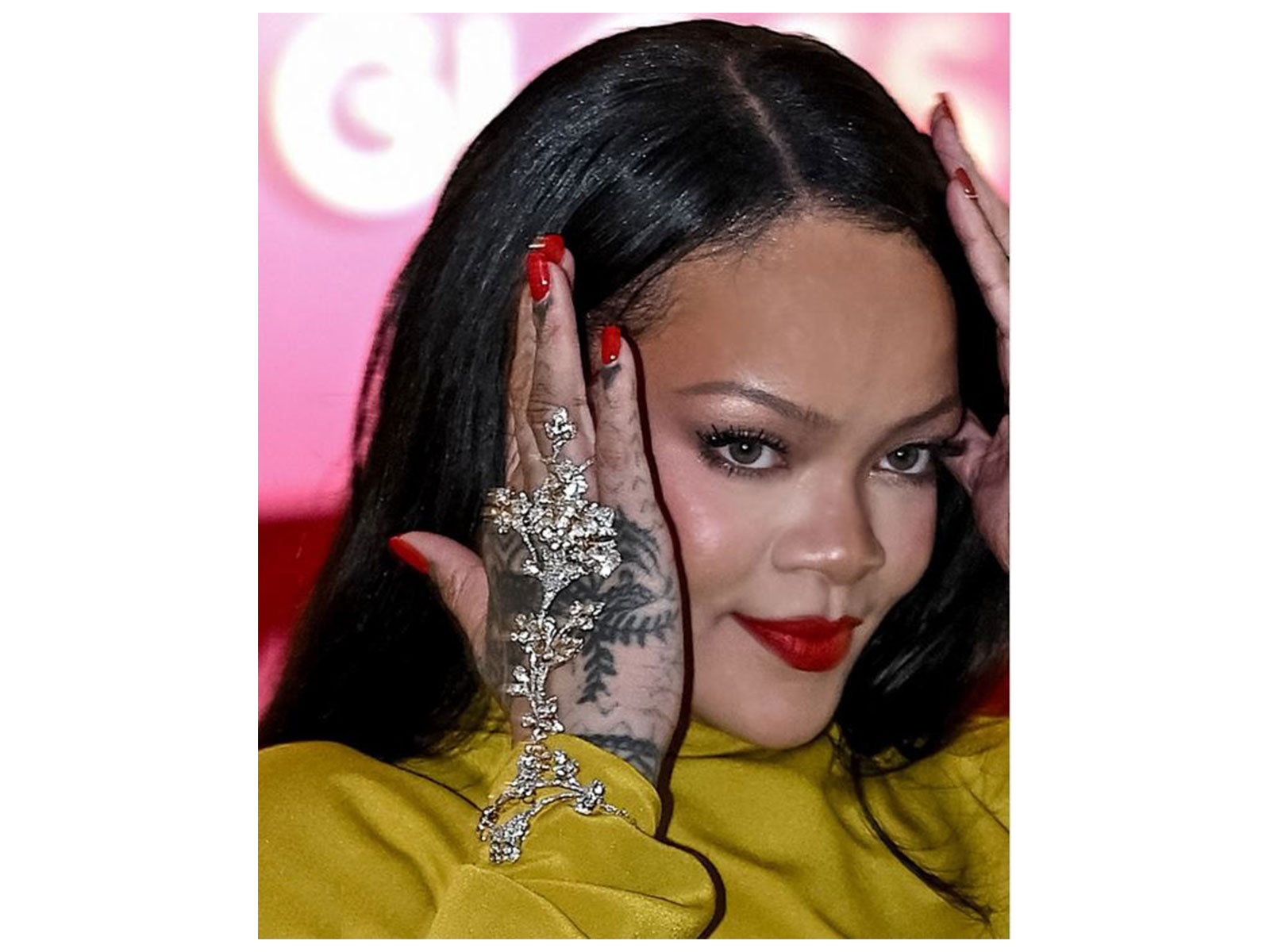 Rihanna (Photo/instagram/@manishmalhotrajewellery)