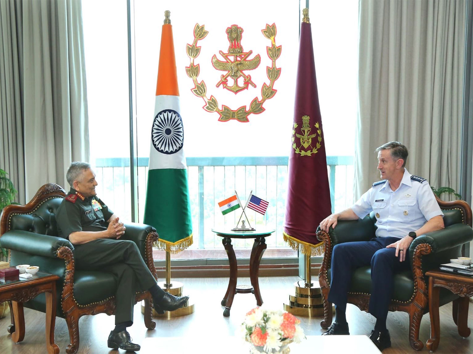 Chief of Defence Staff General Anil Chauhan with General Kevin B Schneider, Commander, Pacific Air Force and Air Component Commander, US Indo-Pacific Command (Photo: X@HQ_IDS_India)