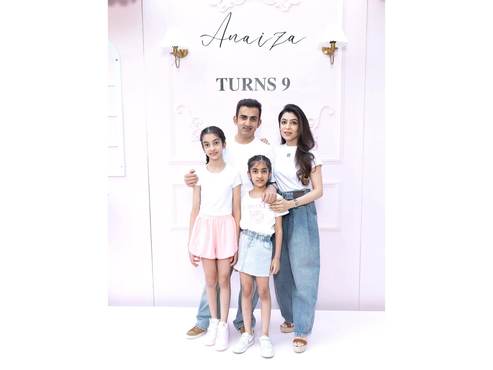 Gautam Gambhir and his family (Image source: Instagram@gautamgambhir55)