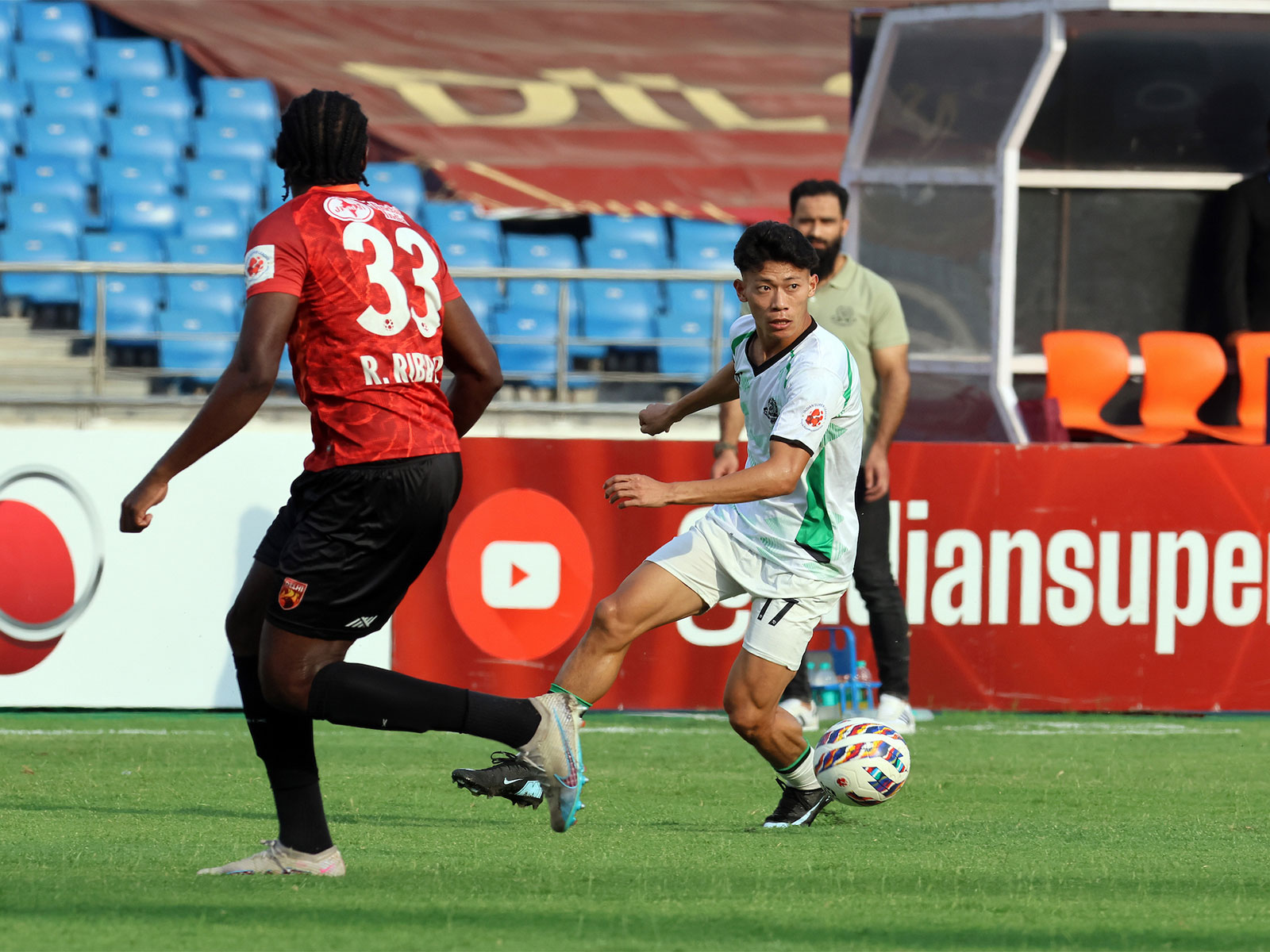 Mohammedan SC and SC Delhi players in action (Photo: AIFF Media/ ISL))